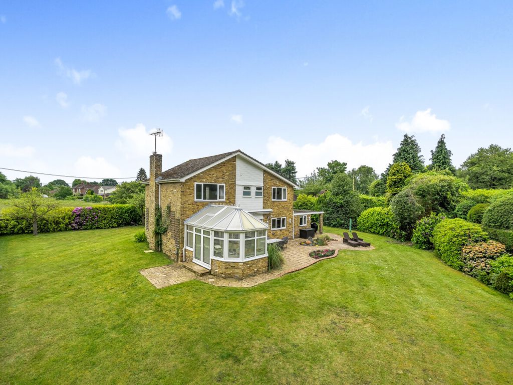 4 bed detached house for sale in West End, Woking, Surrey GU24, £