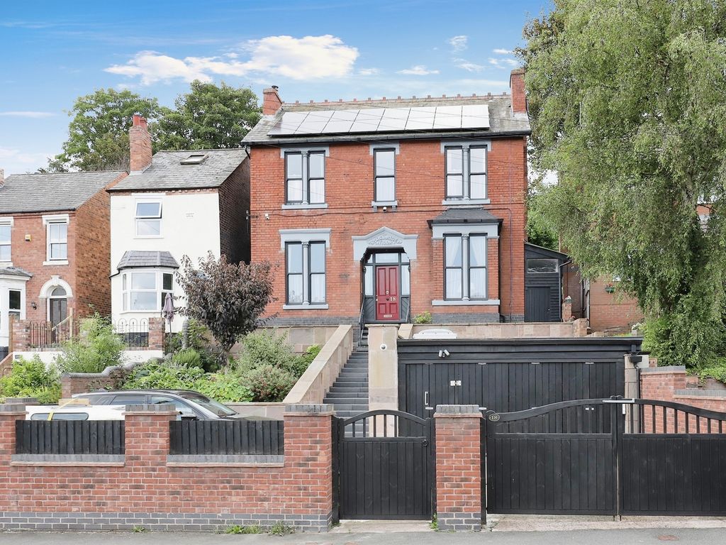 5 bed detached house for sale in Cherry Orchard, Kidderminster DY10, £