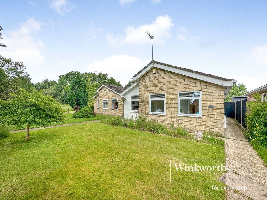 3 bed bungalow for sale in Woolslope Road, West Moors, Ferndown, Dorset