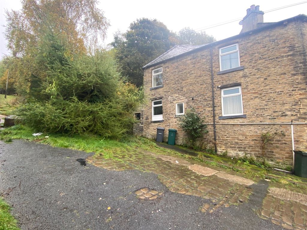 2 bed end terrace house for sale in Livingstone Road, Bradford, West