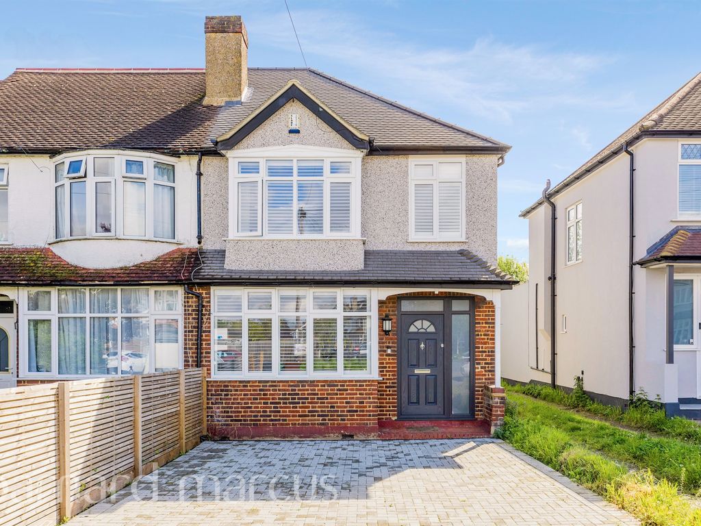3 bed semidetached house for sale in Ardrossan Gardens, Worcester Park