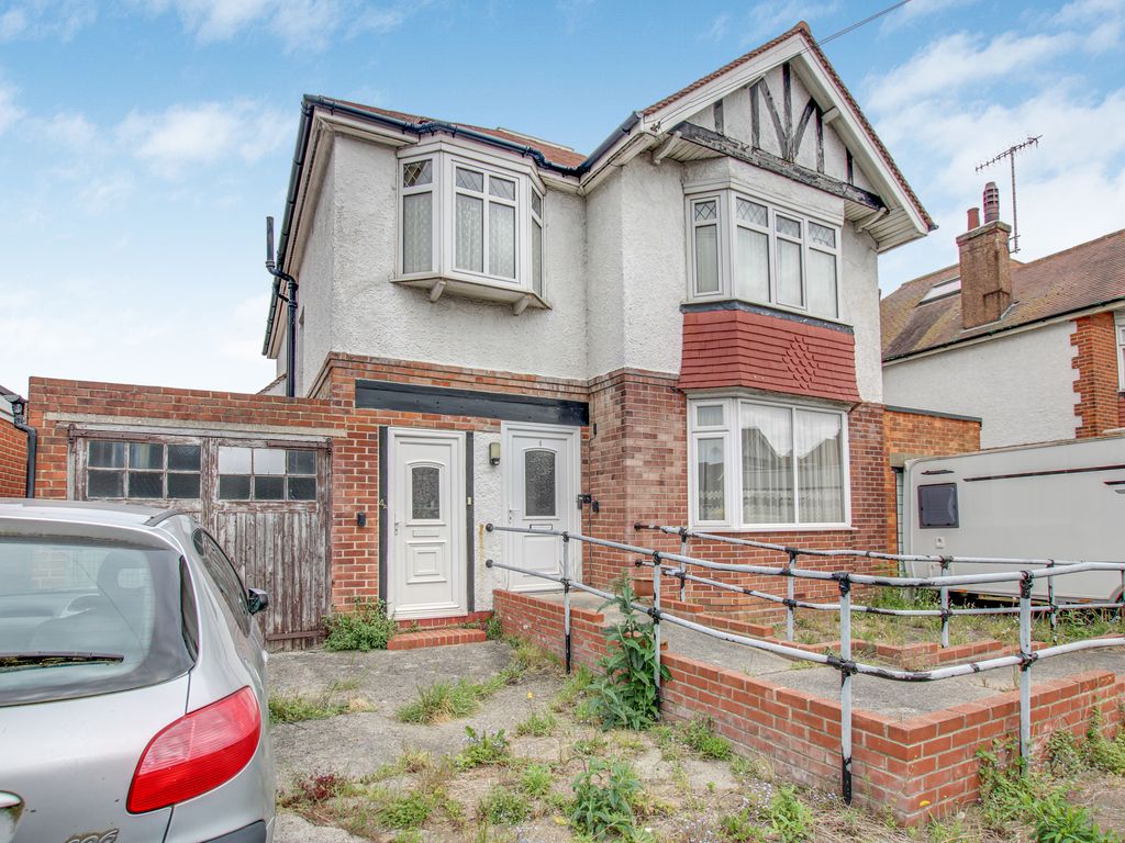 2 bed flat for sale in Evelyn Road, Worthing BN14 Zoopla