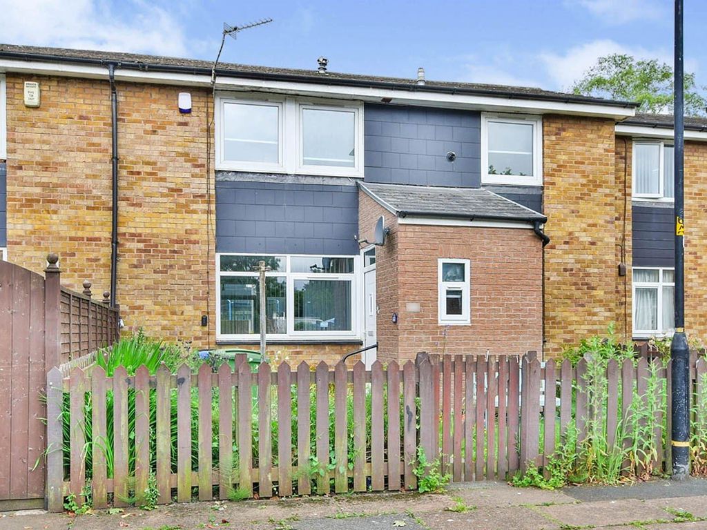 4 bed terraced house to rent in Newbury Avenue, Sale, Greater