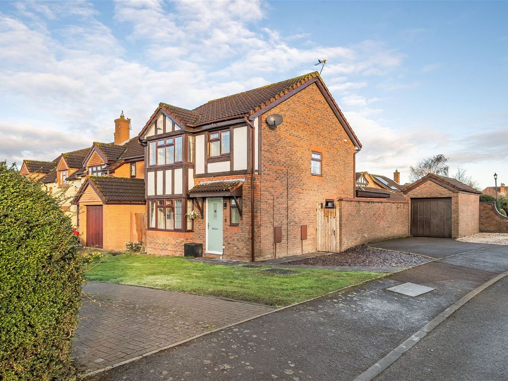 3 bed detached house for sale in Lyndley Chase, Cleeve