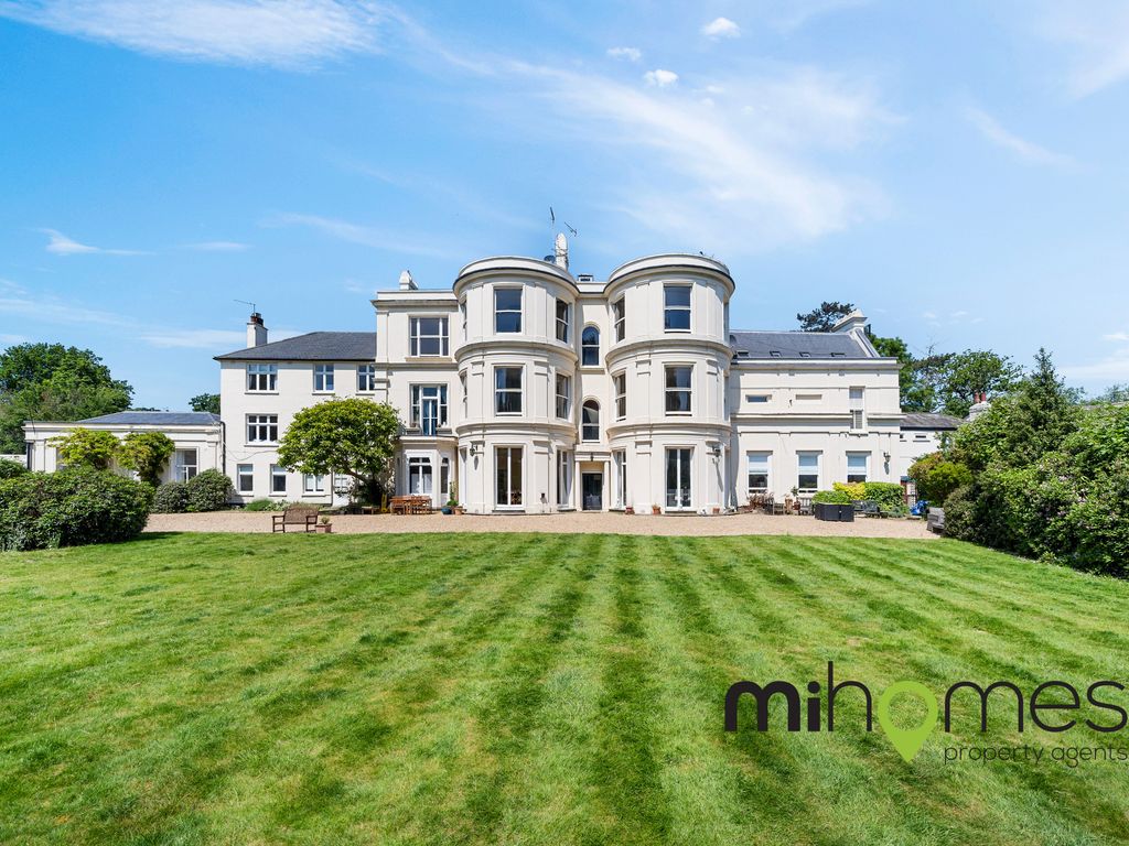 3 bed flat for sale in The Clockhouse, Forty Hill, Enfield EN2 Zoopla