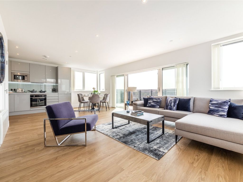 3 bed flat to rent in Papermill House, 363 South Street, Romford RM1 Zoopla