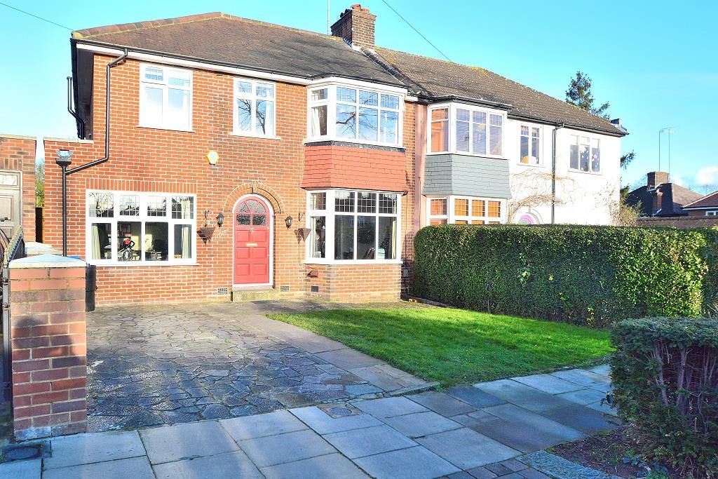 4 bed property to rent in Oakwood Park Road, Southgate, London N14 Zoopla