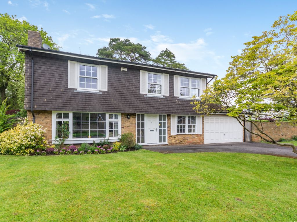 4 bed detached house for sale in Deep Acres, Amersham HP6 Zoopla