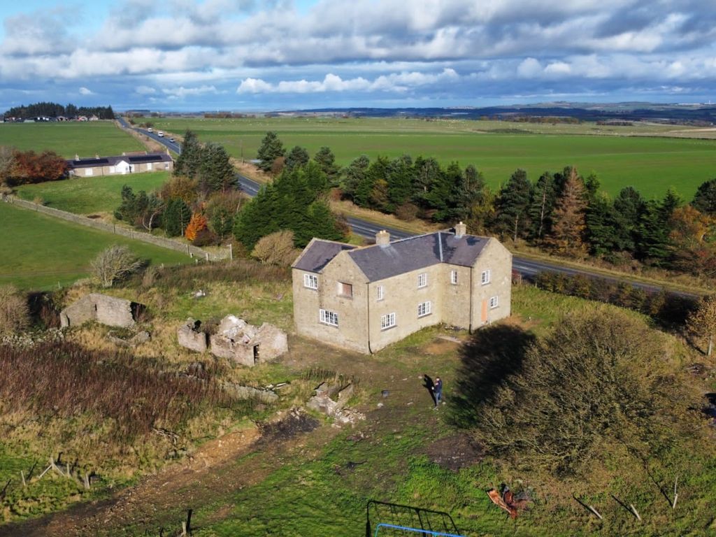 6 bed detached house for sale in Tow Law, Auckland DL13, £