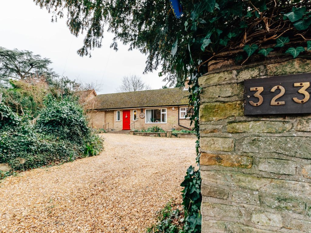 4 bed detached house for sale in Thorpe Road, Longthorpe PE3, £550,000