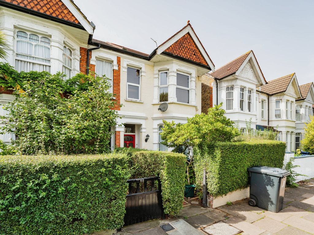 1 bed flat to rent in St. Kilda Road, London W13, £1,500 pcm Zoopla