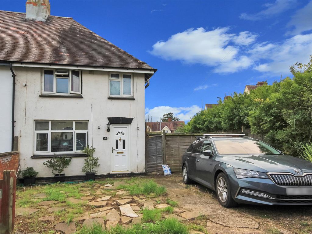 2 bed end terrace house for sale in Jubilee Crescent, Wellingborough