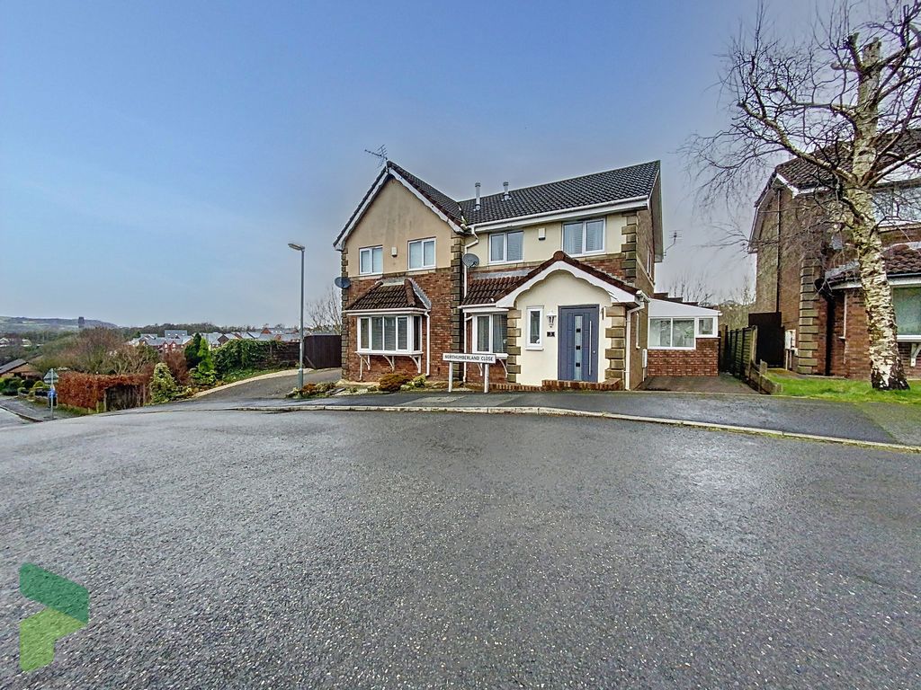 3 bed semidetached house for sale in Northumberland Close, Darwen BB3