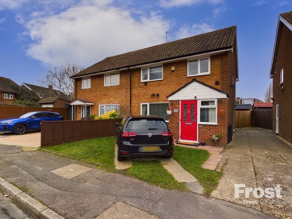 3 bed semidetached house for sale in Hannibal Road, Stanwell