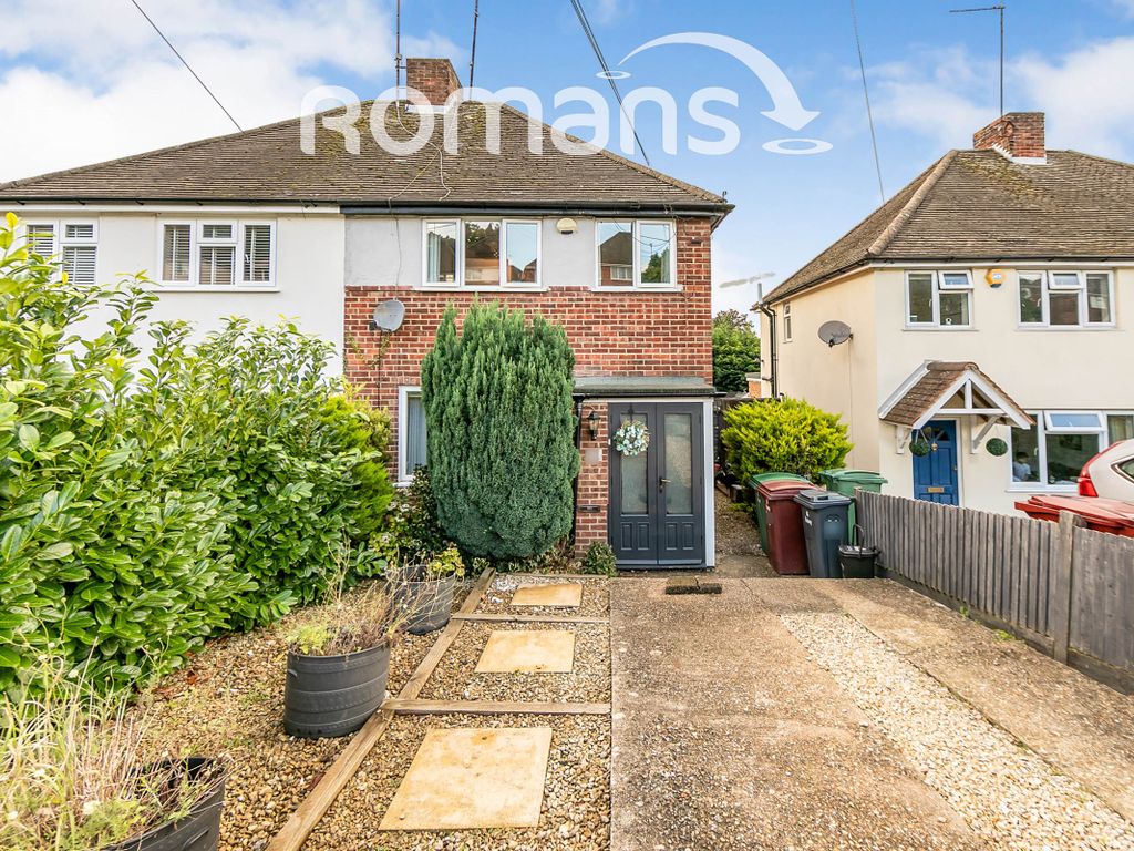 3 bed semidetached house to rent in Rodway Road, Tilehurst, Reading