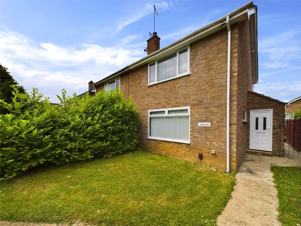 3 bed semidetached house for sale in Main Road, Shurdington
