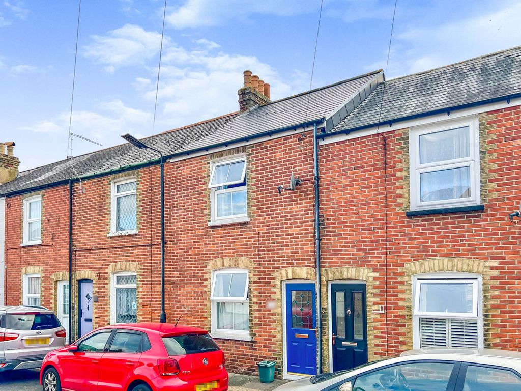 2 bed terraced house for sale in Albert Street, Newport PO30 Zoopla