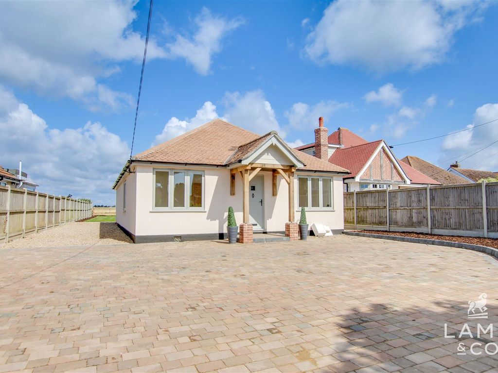 3 bed detached bungalow for sale in Main Road, Great Holland, Frinton