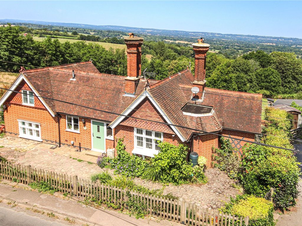 4 bed detached house for sale in Penshurst Road, Bidborough, Tunbridge