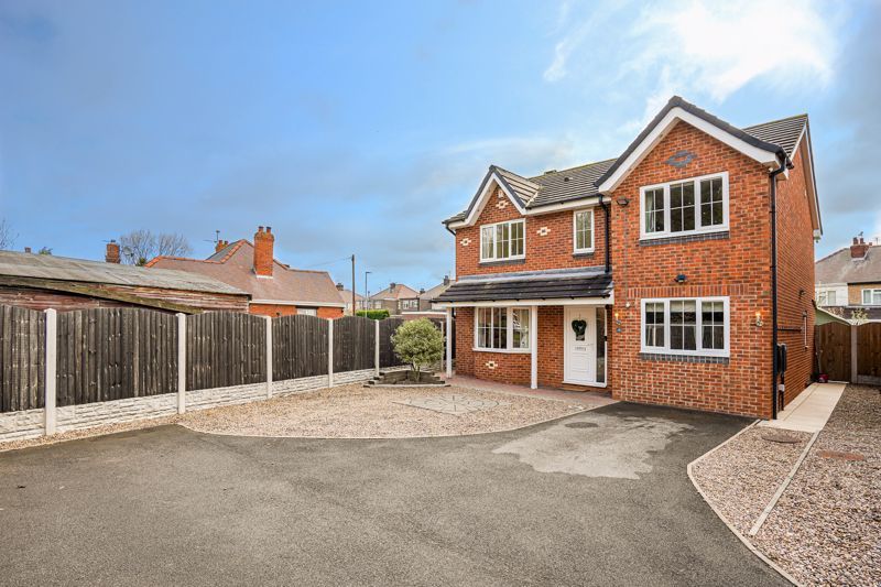 4 bed detached house for sale in 17 Orchid Crest, Pontefract WF9 Zoopla