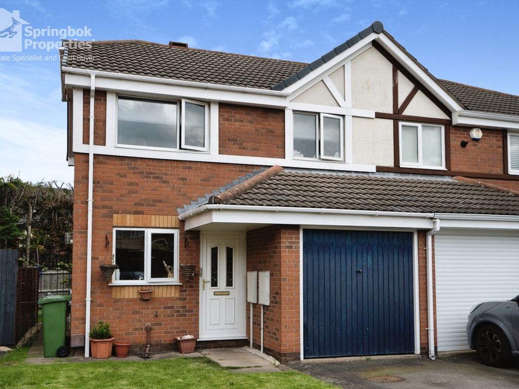 3 bed semidetached house for sale in Grebe Way, Leicester