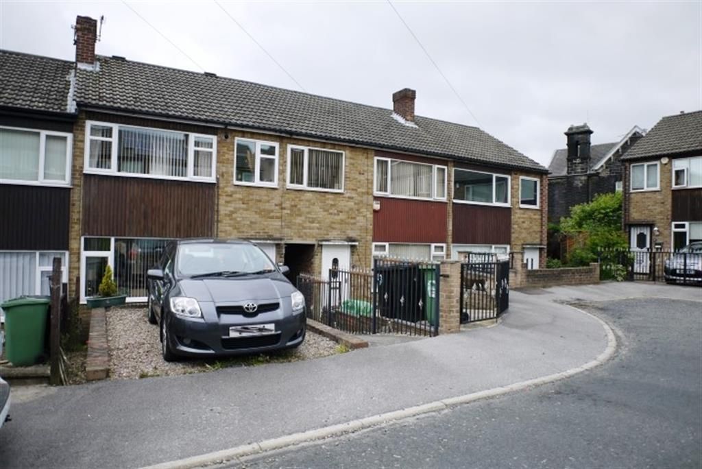 3 bed terraced house to rent in Sommerdale Grove, Bramley, Leeds LS13