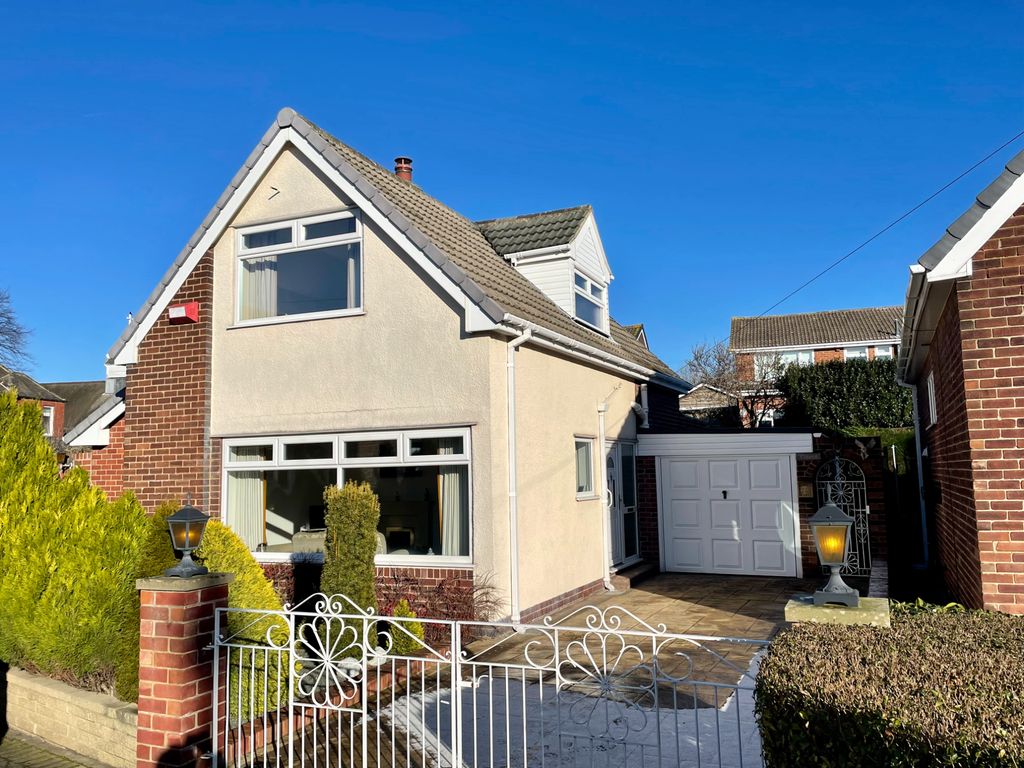 2 bed detached house for sale in Ashley Close, Wrenthorpe, Wakefield