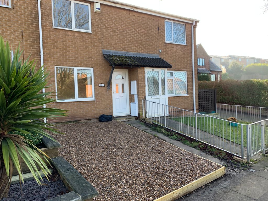 2 bed town house to rent in The Wells Road, Mapperley, Nottingham NG3