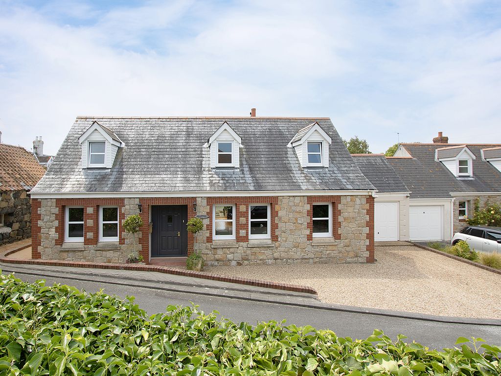 3 bed property for sale in Houmtel Lane, Vale, Guernsey GY3 Zoopla