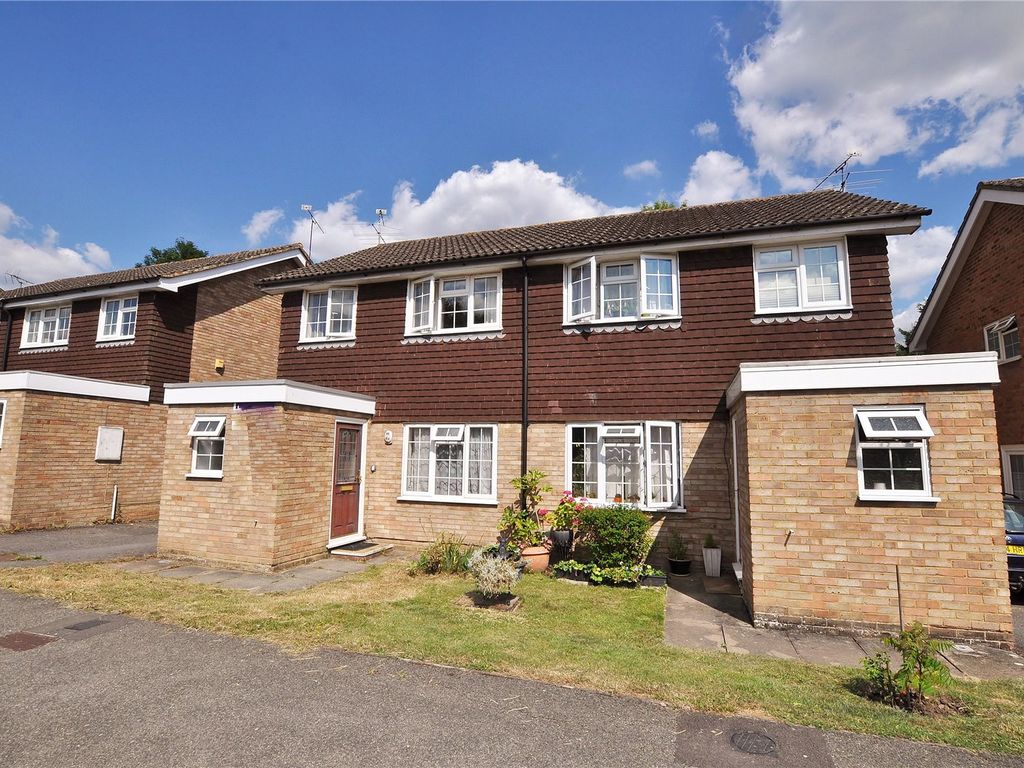 3 bed semidetached house for sale in Southway, Guildford, Surrey GU2