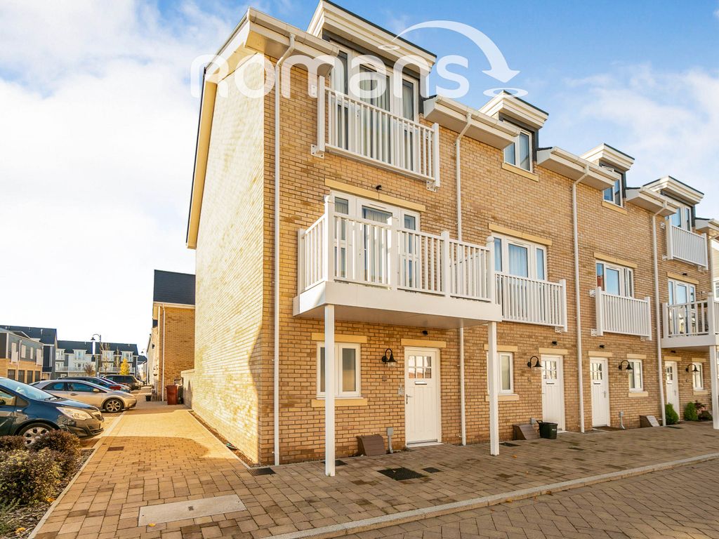 4 bed end terrace house to rent in New Hampshire Street, Reading RG2, £