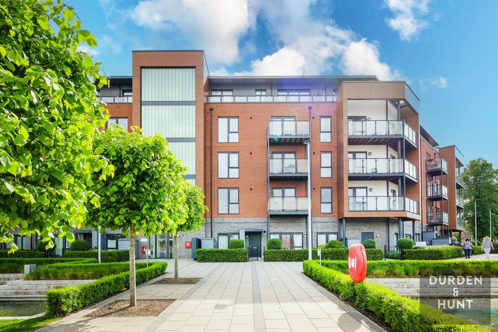 3 bed flat for sale in Gubbins Lane, Harold Wood RM3 Zoopla