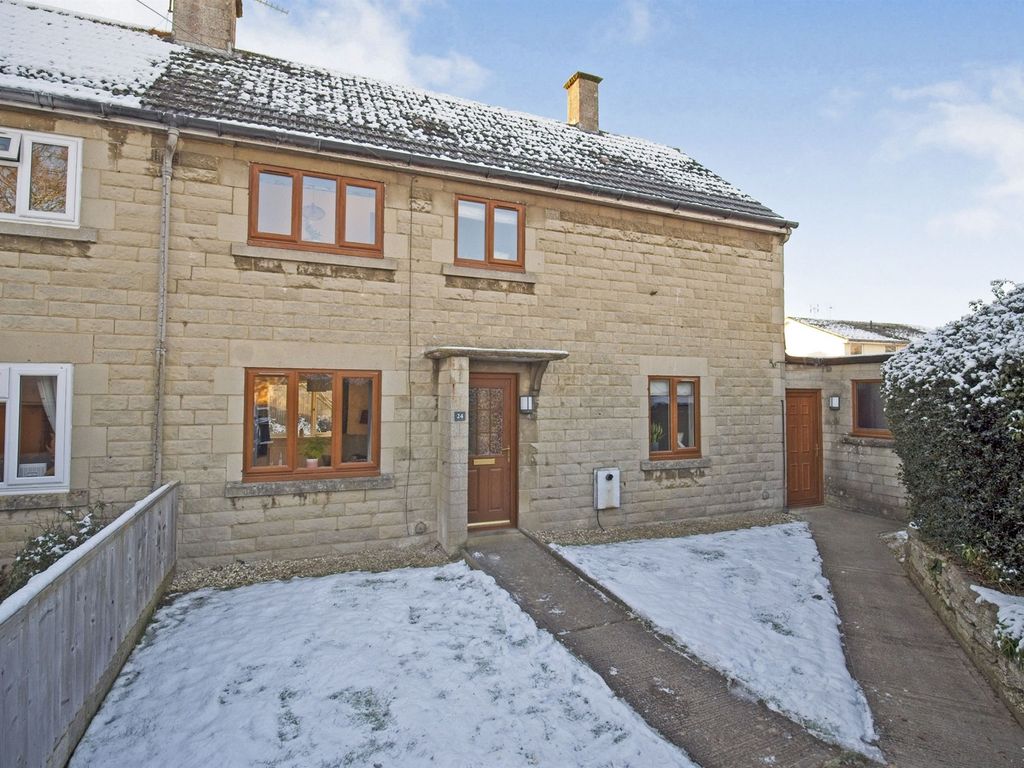 3 bed end terrace house for sale in Chestnut Road, Sutton Benger