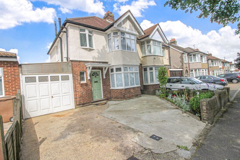 3 bed property to rent in Humberstone Road, Leagrave, Luton LU4 Zoopla