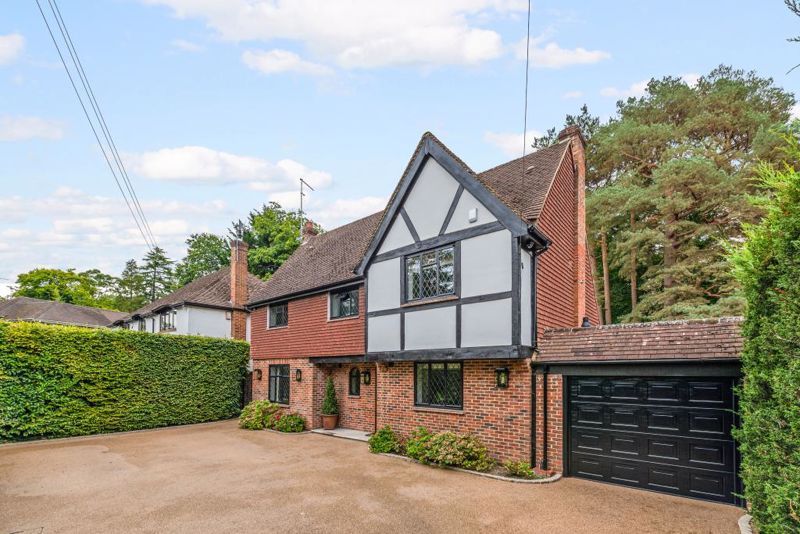 4 bed detached house for sale in Waterfall Close, Wentworth, Virginia