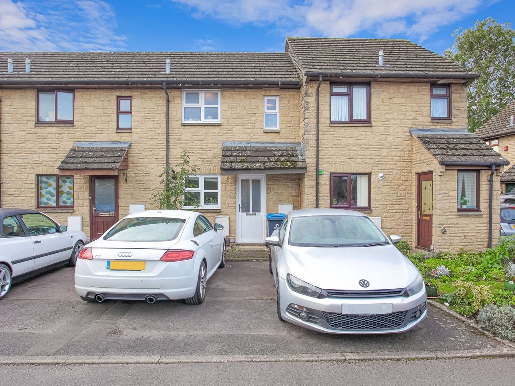1 bed terraced house for sale in Farmers Close, Witney OX28, £200,000