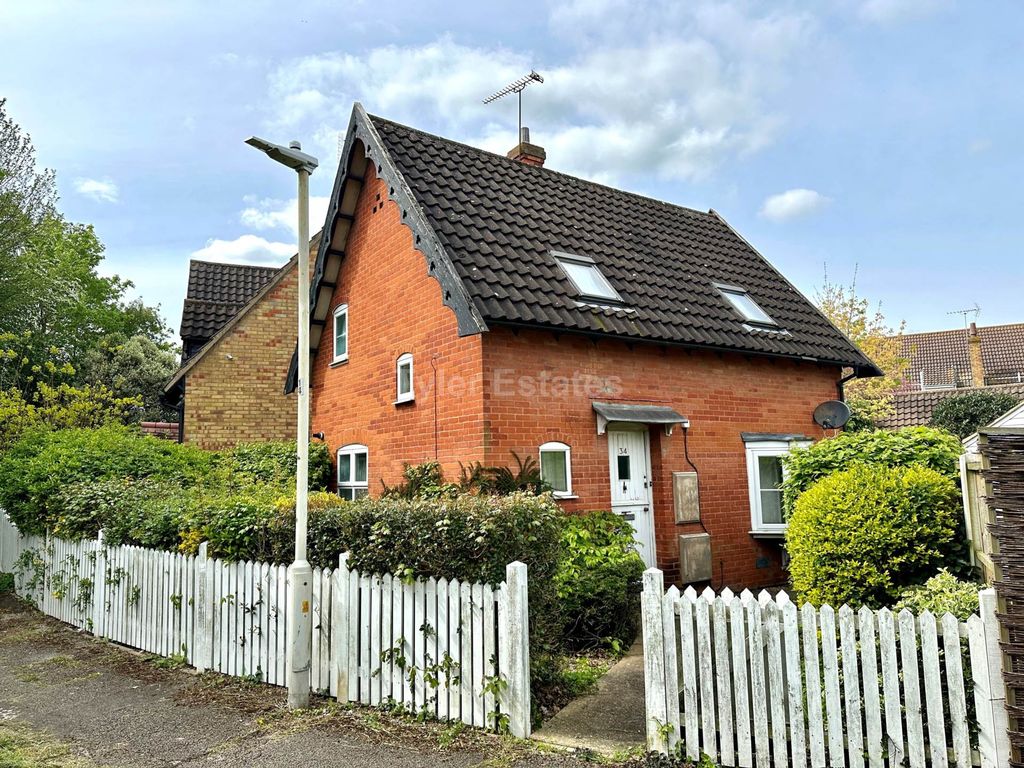 2 bed detached house for sale in Bridgecote Lane, Noak Bridge SS15, £ ...