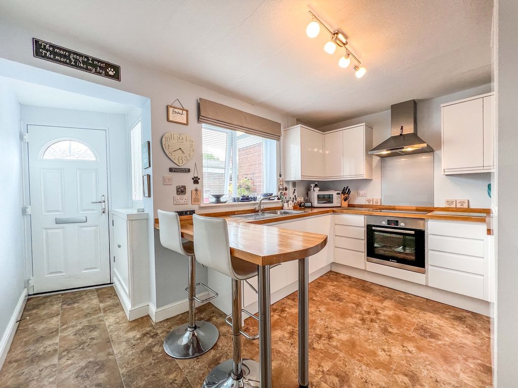 2 bed flat for sale in Thirlwell Gardens, Carlisle CA1 Zoopla