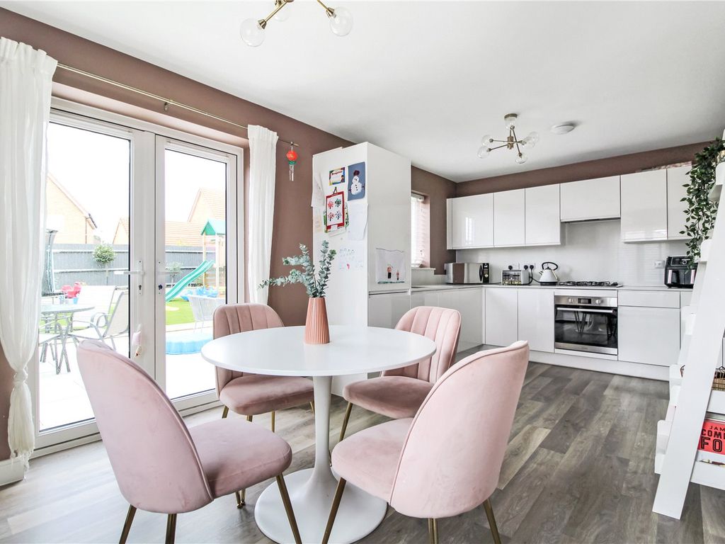 3 bed detached house for sale in Batsman Avenue, Rainham, Gillingham