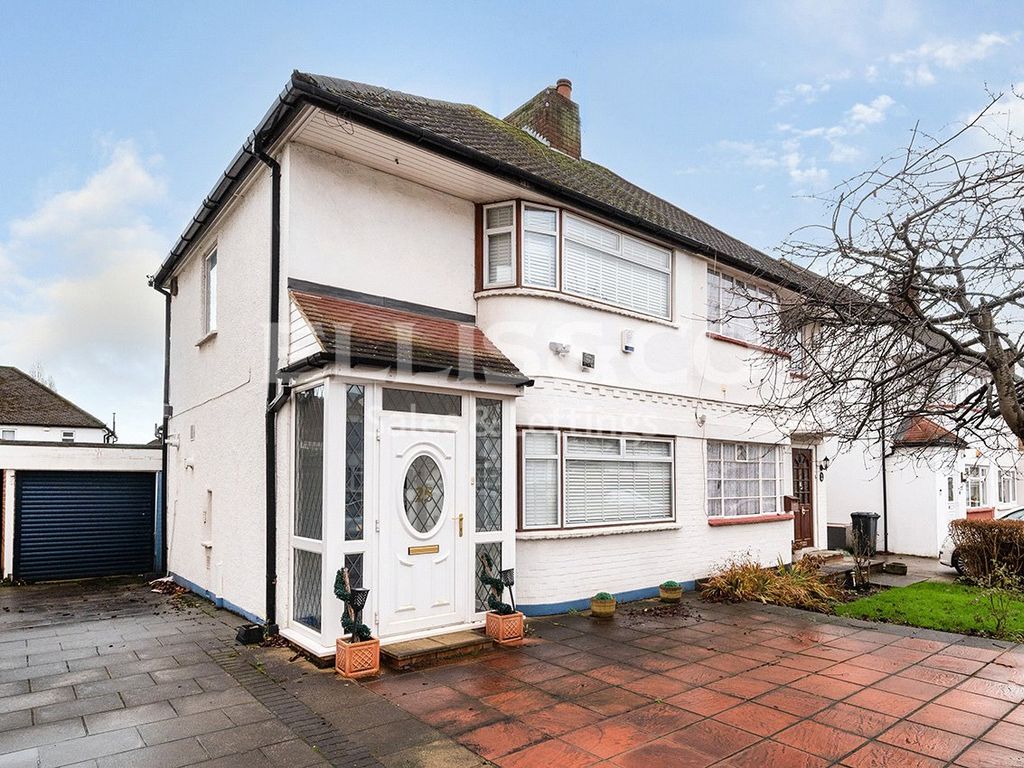 2 bed semidetached house for sale in Lee Road, Mill Hill, London NW7