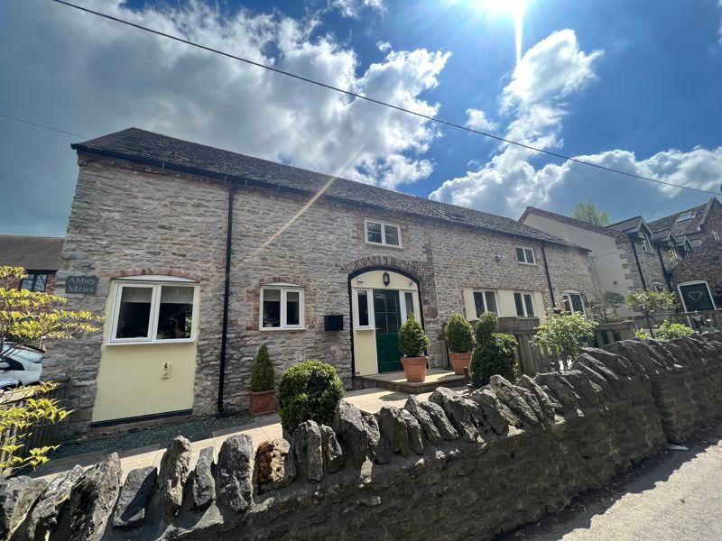 3 bed semidetached house to rent in Abbey Mews, Bourton Road, Much