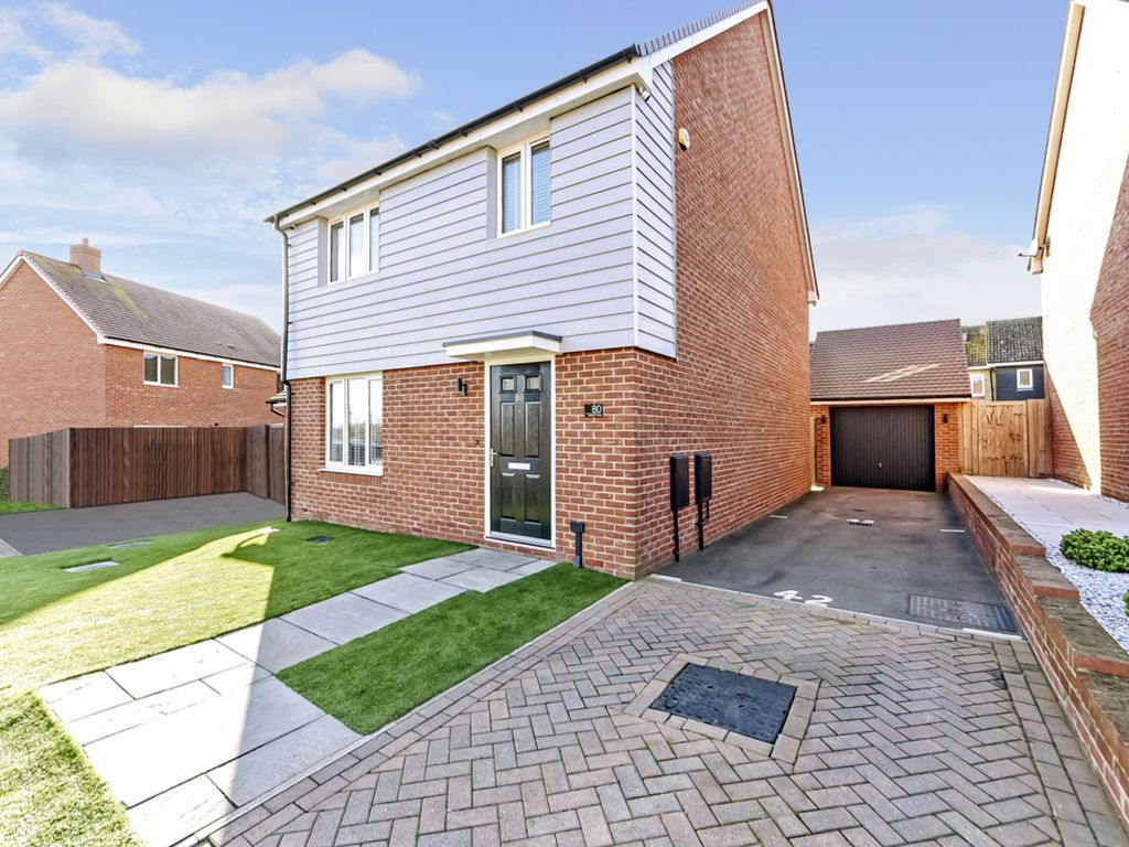 4 bed detached house for sale in Hogarth Close, Hoo, Kent. ME3, £