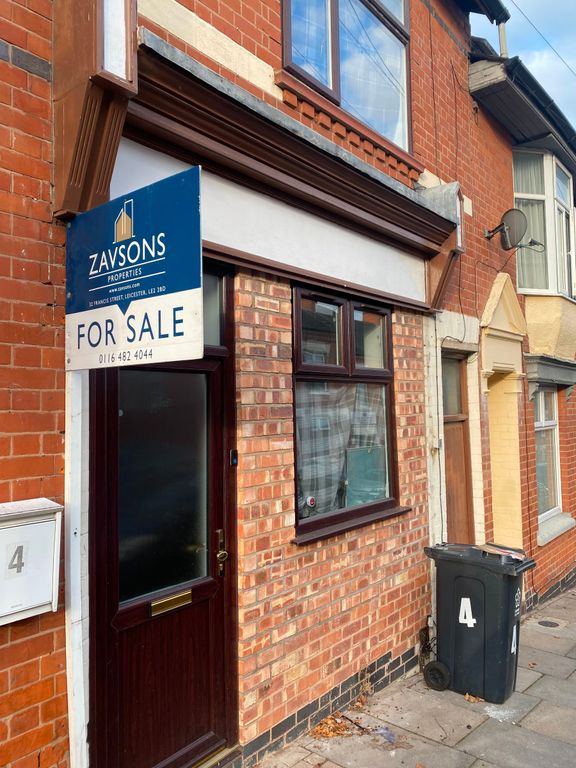 2 bed terraced house for sale in Cork Street, Leicester LE5, £240,000