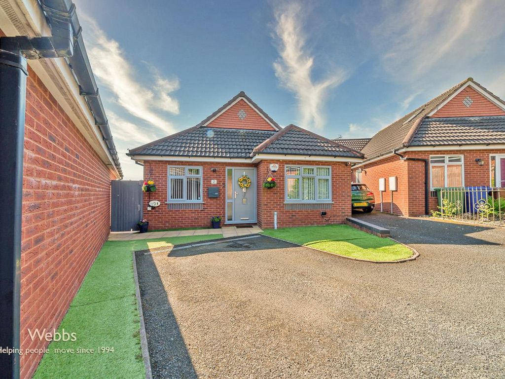 3 bed detached bungalow for sale in Orchard Gardens, Hednesford