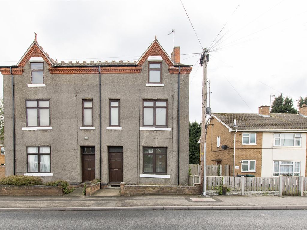 4 bed semidetached house to rent in Cross Street, Arnold, Nottingham