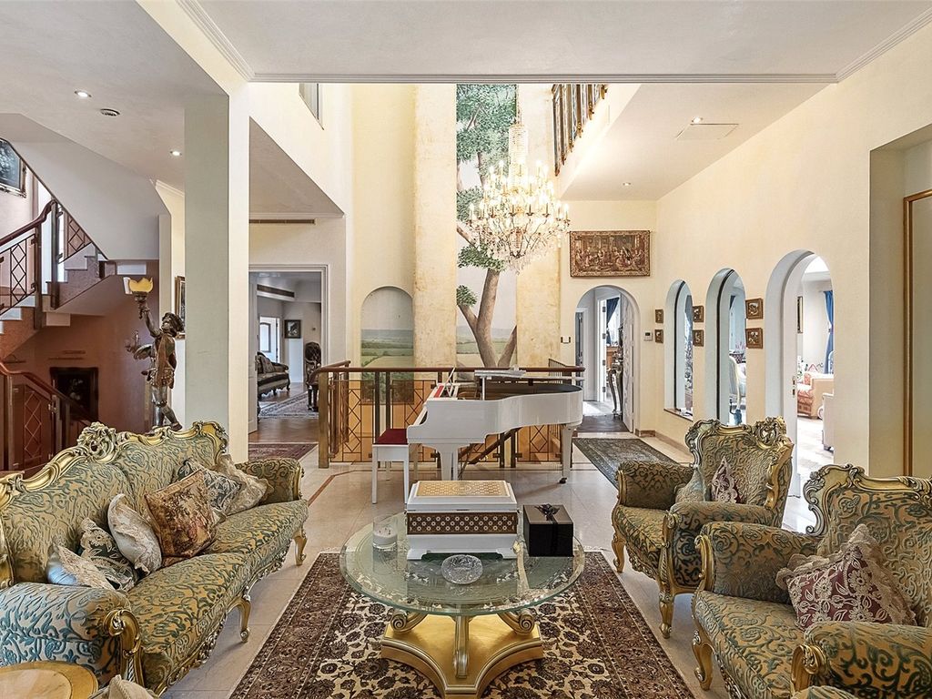 8 bed property for sale in Pembroke Gardens, Kensington W8, £22,950,000