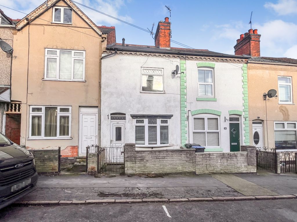 2 bed terraced house for sale in Queens Road, Hinckley LE10, £70,000