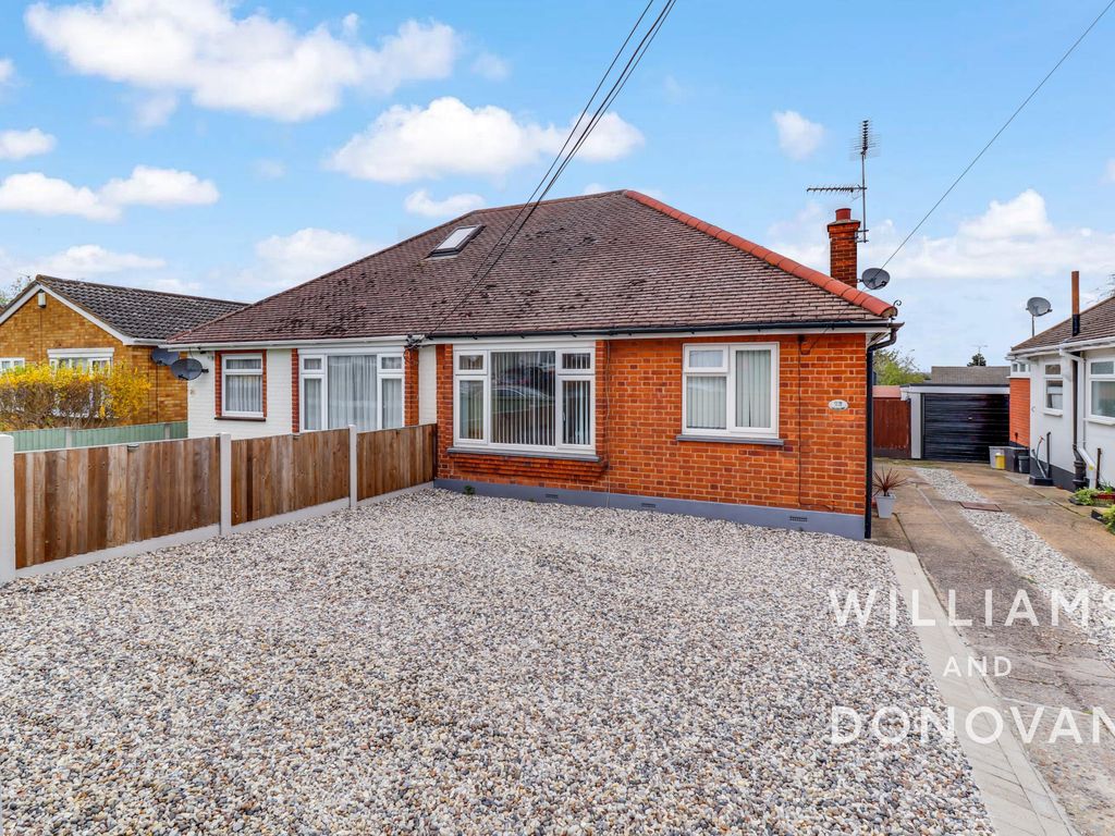 2 bed semidetached bungalow for sale in Croft Road, Benfleet SS7 Zoopla