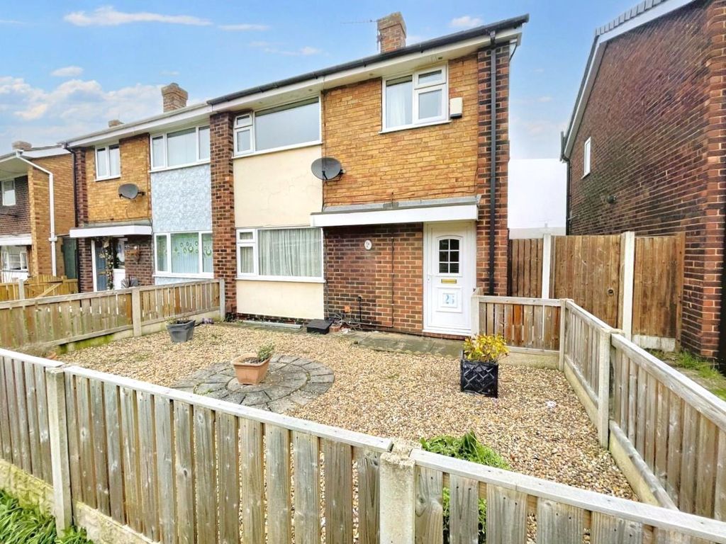 3 bed semidetached house for sale in Laburnum Court, Castleford WF10 Zoopla