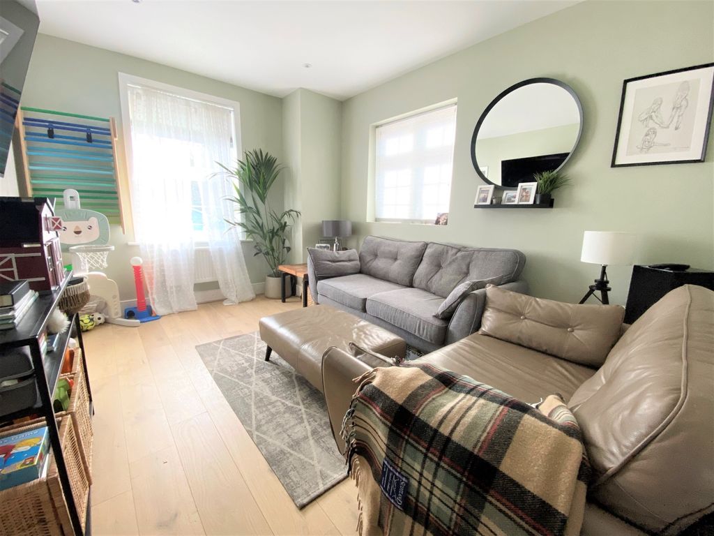 2 bed semidetached house to rent in Beaconsfield Road, London SE9 Zoopla